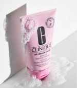 فوم شستشوی صورت کلینیک